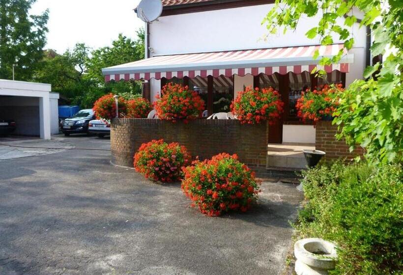 호텔 Pension Stöber