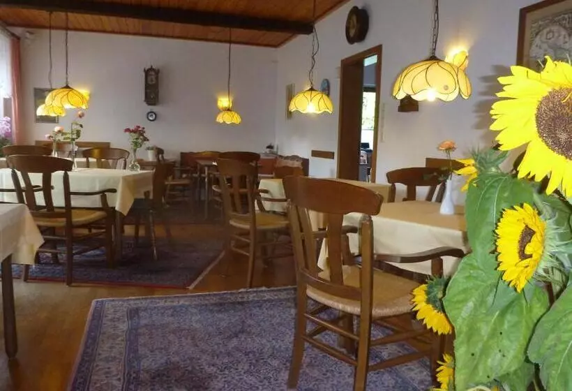 ホテル Pension Stöber