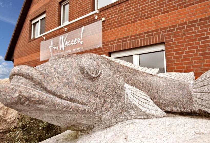 호텔 & Restaurant Am Wasser