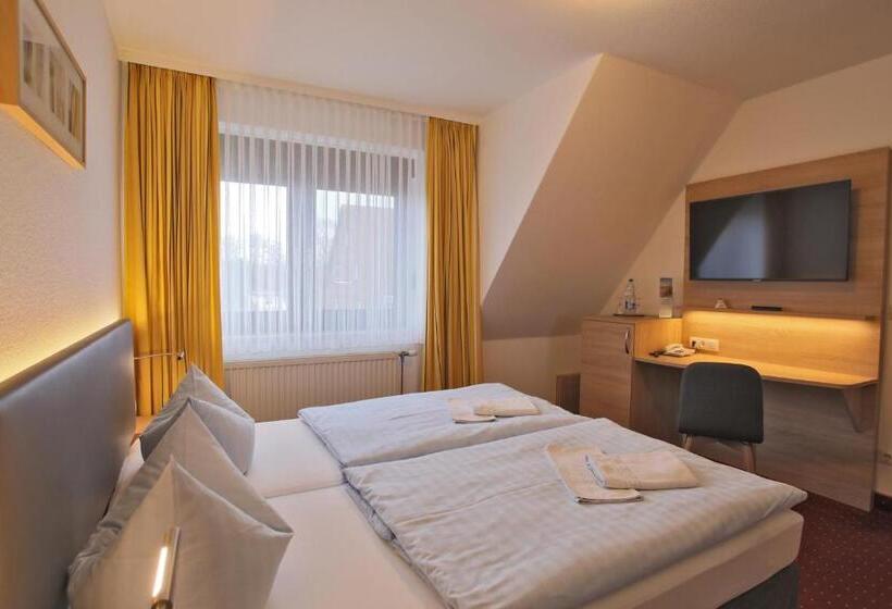 호텔 & Restaurant Am Wasser