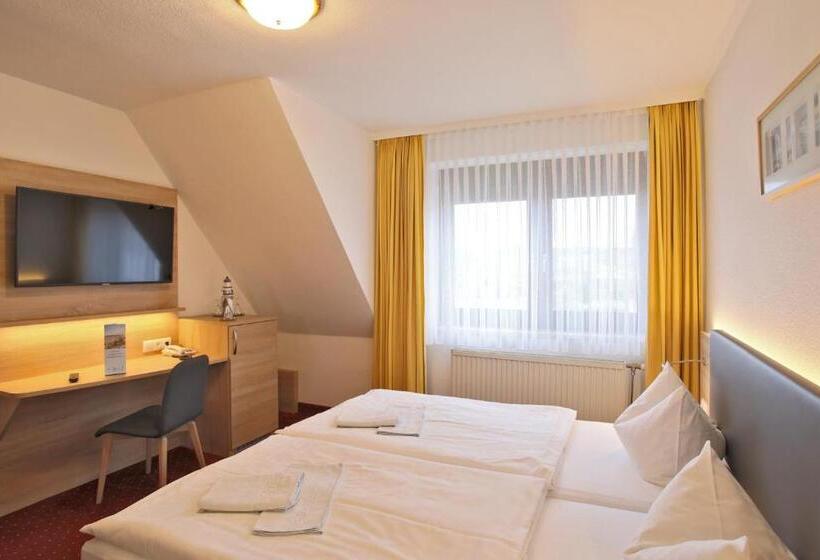 호텔 & Restaurant Am Wasser