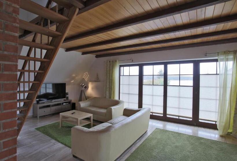 호텔 & Restaurant Am Wasser