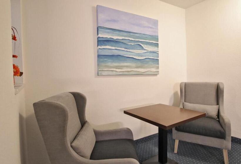 호텔 & Restaurant Am Wasser