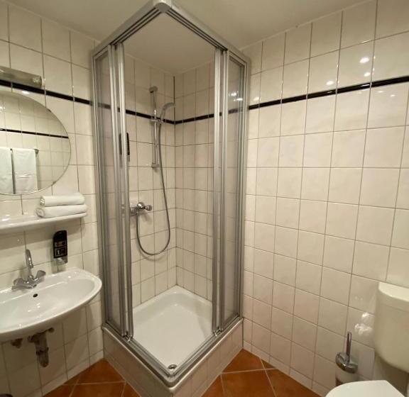 هتل Restaurant Frankenturm