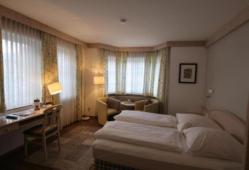 בית מלון כפרי Restaurant & Metzgerei Rößle