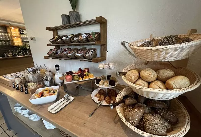 Hotelli Restaurant Sonnenlay