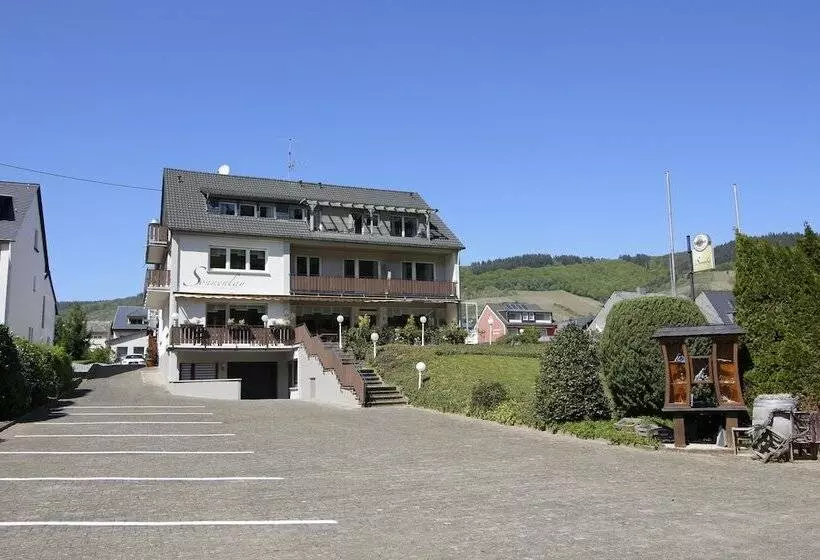 Hotelli Restaurant Sonnenlay
