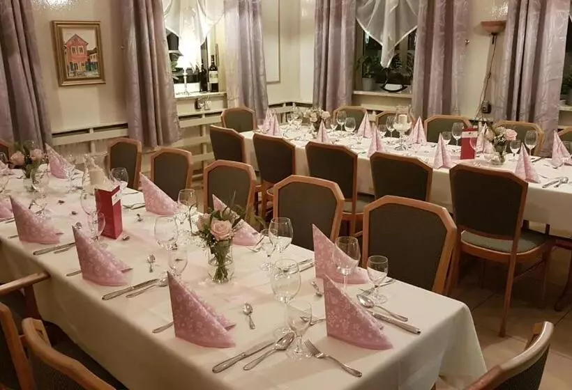 ホテル Schollers Restaurant &