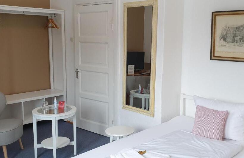 호텔 Schollers Restaurant &