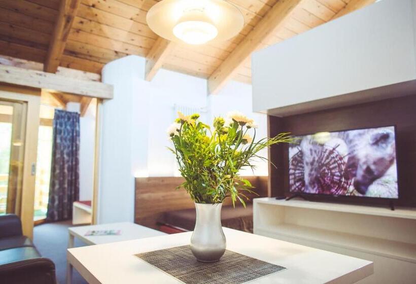 هتل Und Appartementhof Waldeck