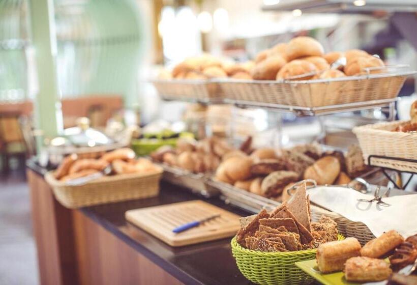 هتل Und Appartementhof Waldeck