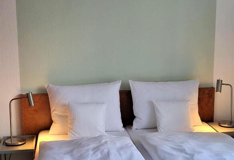 Parkhotel Am Schwanenteich