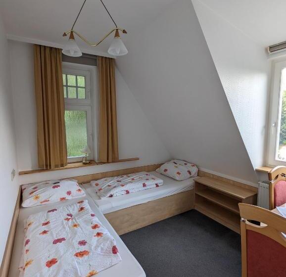 Waldgasthaus & Berghotel Steinerne Renne