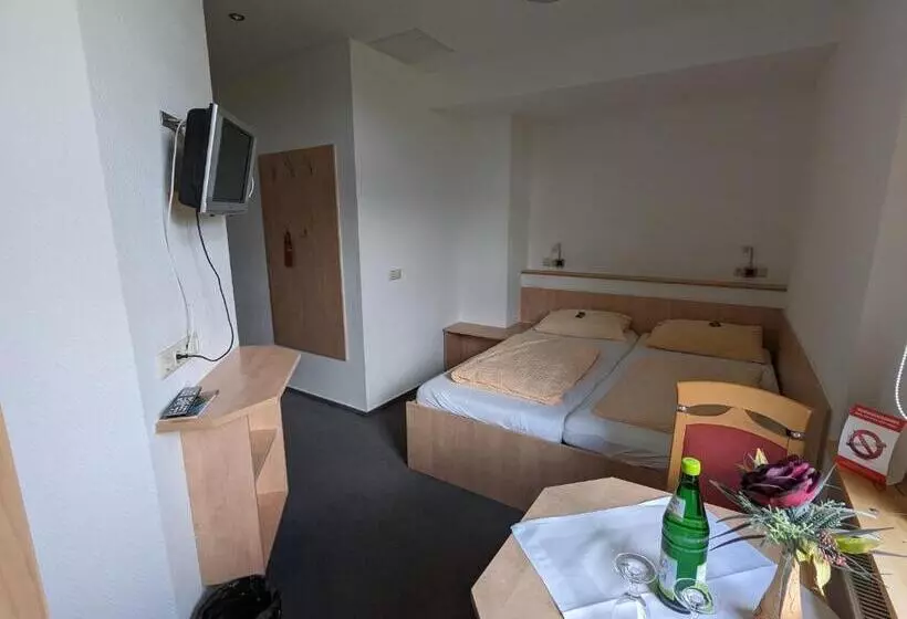 Waldgasthaus & Berghotel Steinerne Renne