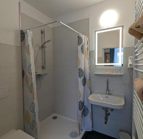 Waldgasthaus & Berghotel Steinerne Renne