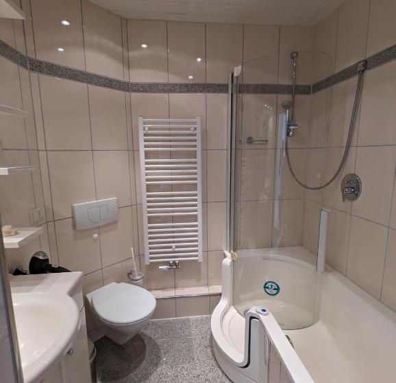 Waldgasthaus & Berghotel Steinerne Renne