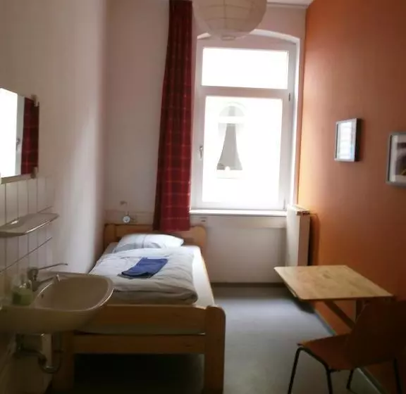 Hostel 37