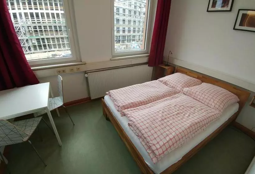 Hostel 37