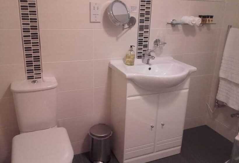 Eastdale Bed And Breakfast