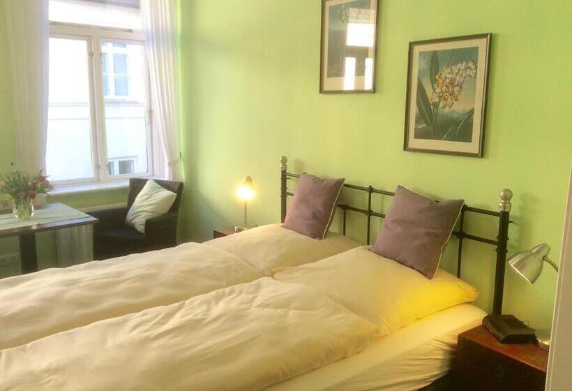 Отель Hugos Haus & Berthas Haus