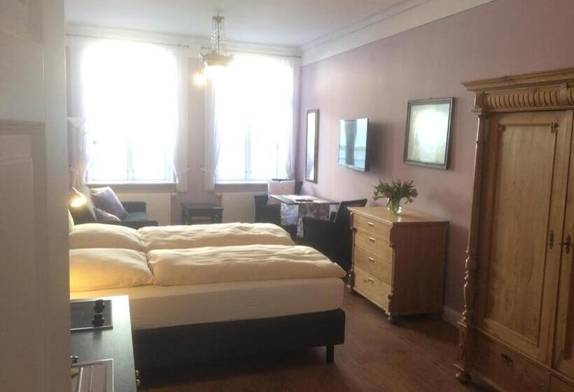 Отель Hugos Haus & Berthas Haus