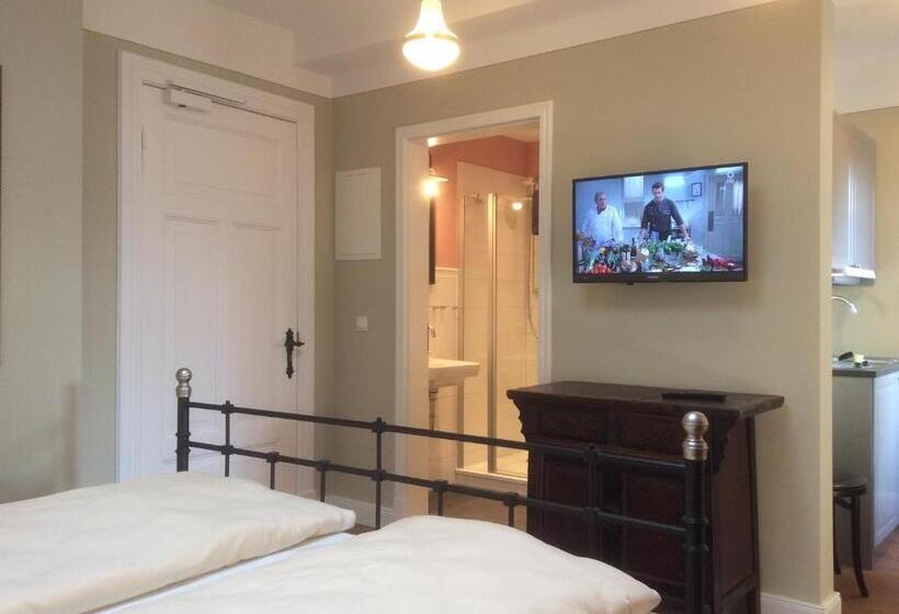 Отель Hugos Haus & Berthas Haus