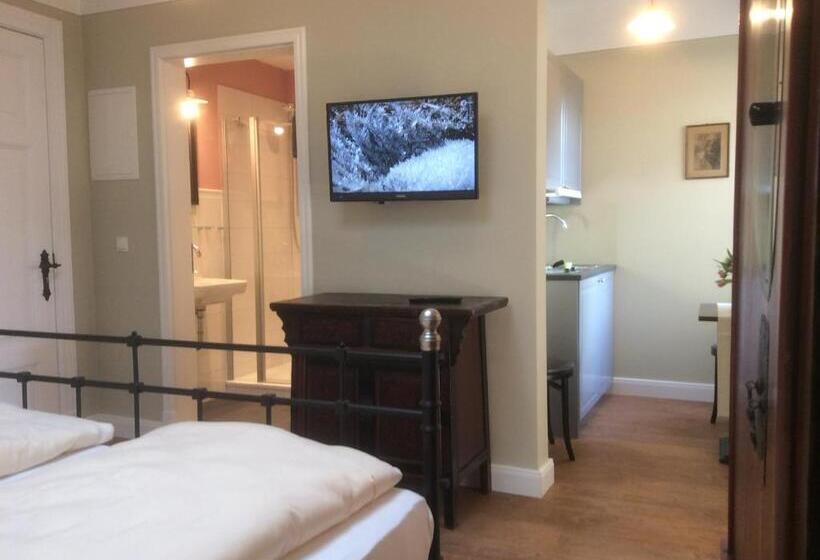 Отель Hugos Haus & Berthas Haus