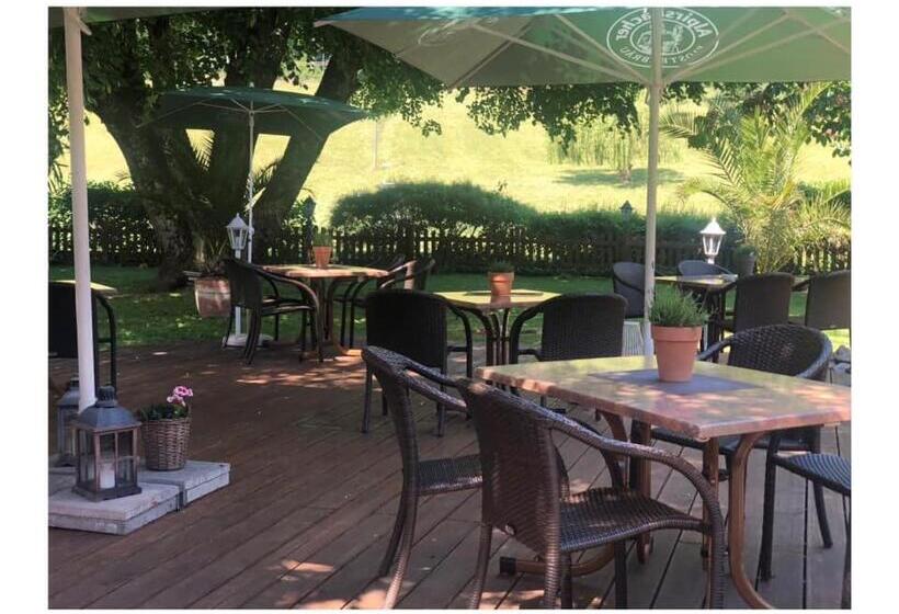 בית מלון כפרי Landgasthof Hirsch