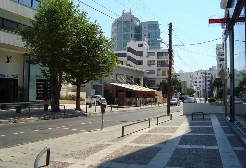 Manolia City Residences