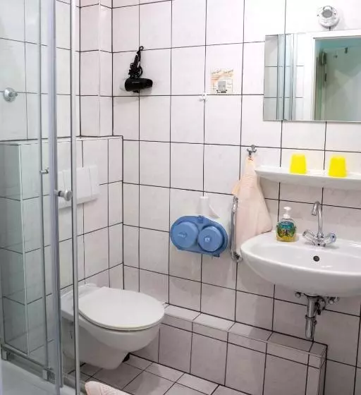 ホテル Pension Bei Schinderhannes Und Julchen