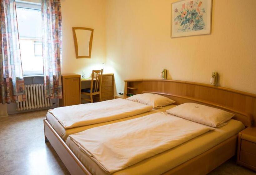 فندق Pension Bei Schinderhannes Und Julchen