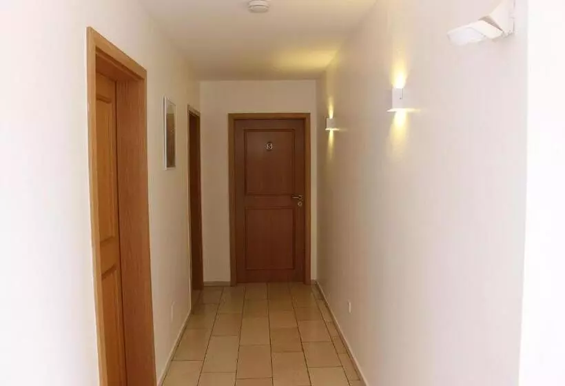 Hotelli Rheintal
