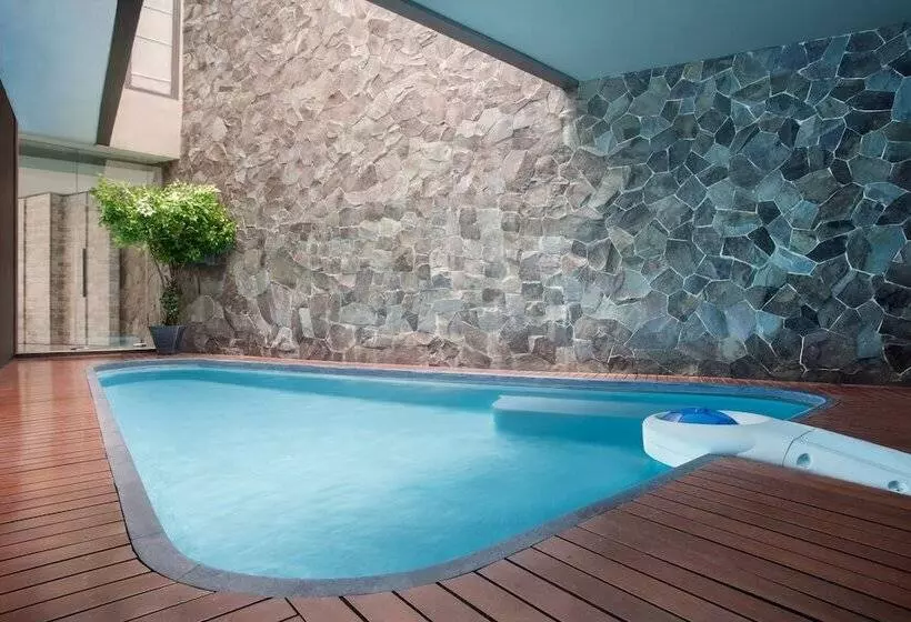 Hotel Sawana Suites