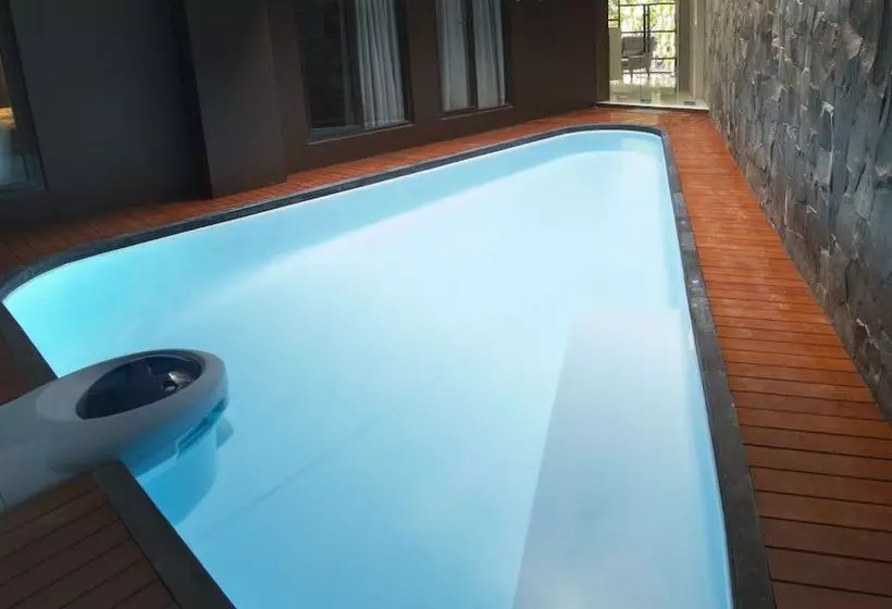Hotel Sawana Suites