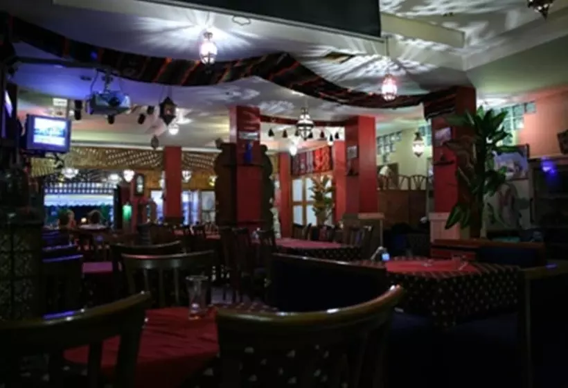 هتل Sky