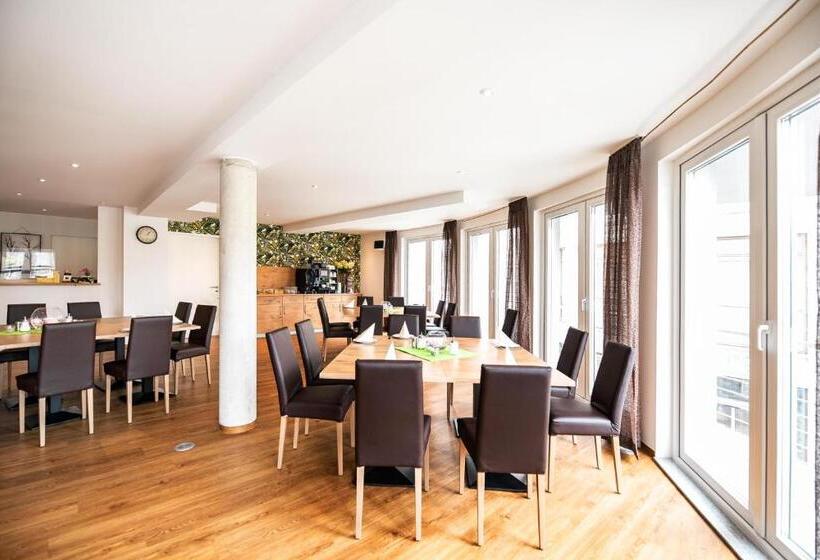 Отель Sternplatz