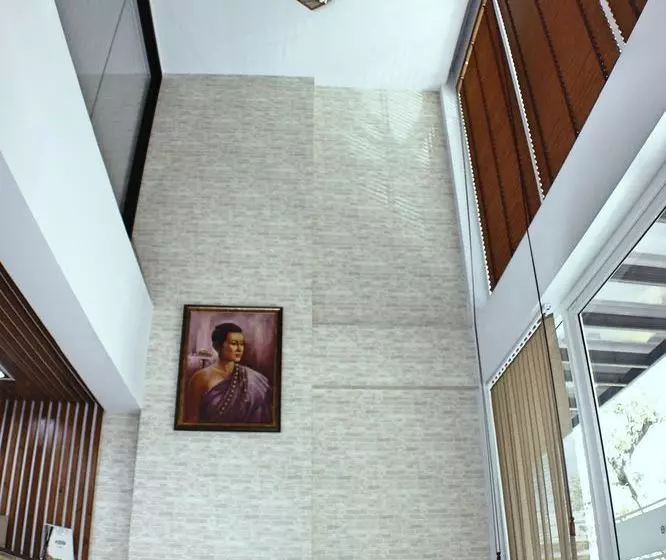 هتل The Change Suites Korat