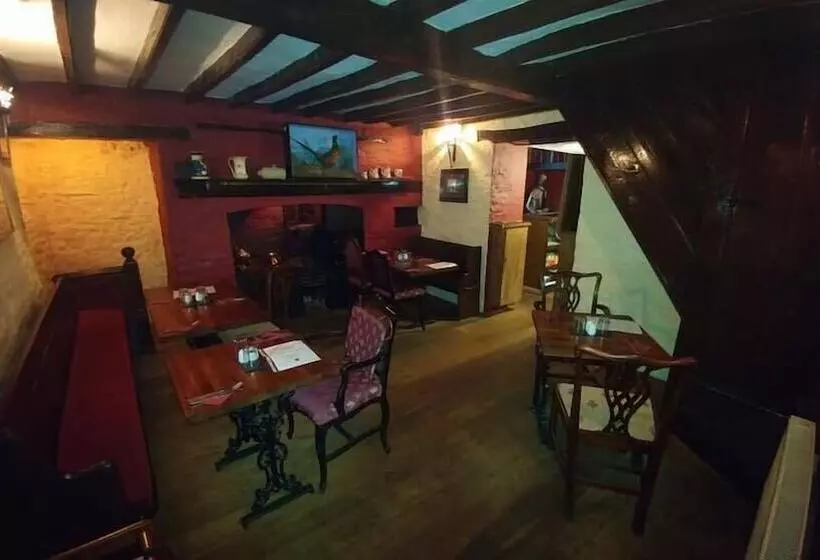 ホテル The Red Lion