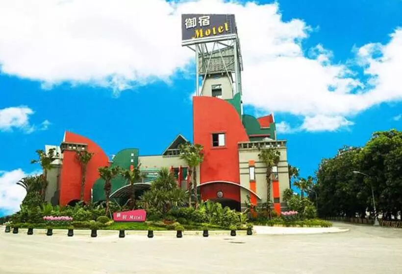 Royal Group Motel Nan Tse Branch