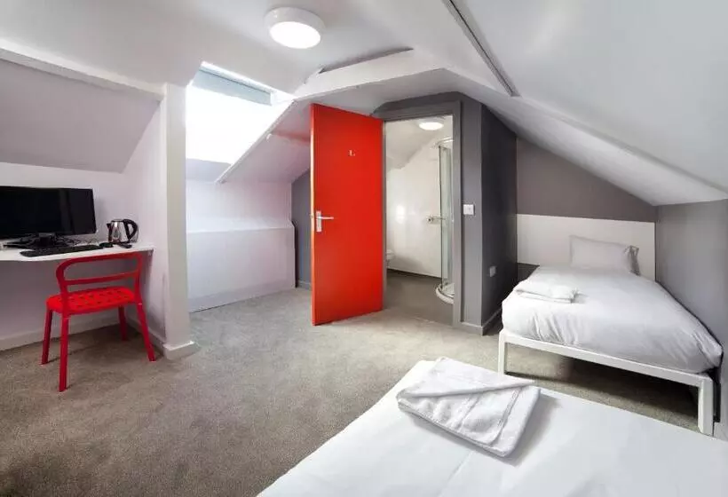 Sleeperdorm   Hostel