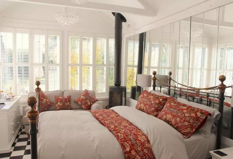 Aamiaismajoitus (B&B) Croft House Guest Suite Painswick