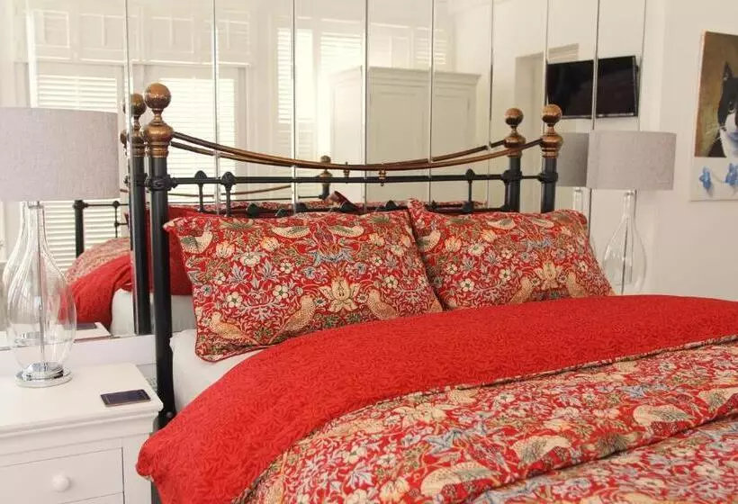 Aamiaismajoitus (B&B) Croft House Guest Suite Painswick