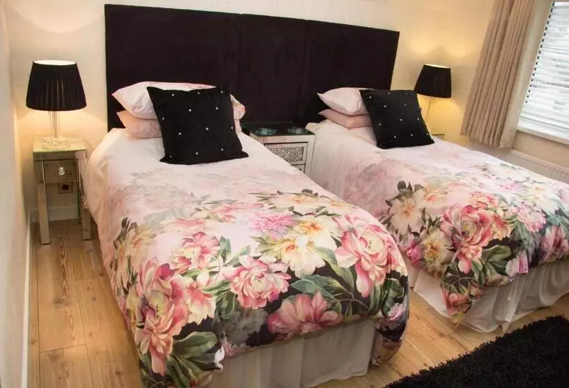 تختخواب و صبحانه Deneview