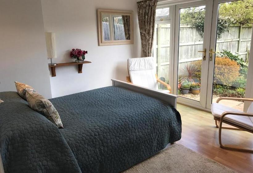 Bed and Breakfast Garden Studio