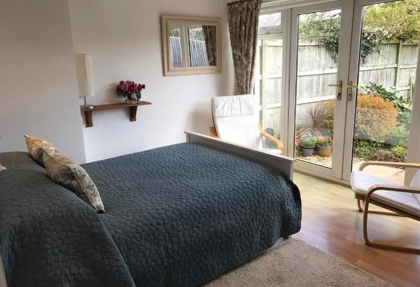 Bed and Breakfast Garden Studio
