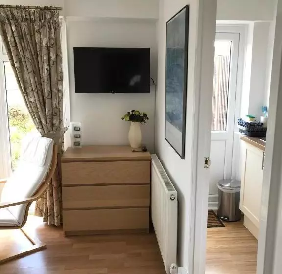 Bed and Breakfast Garden Studio