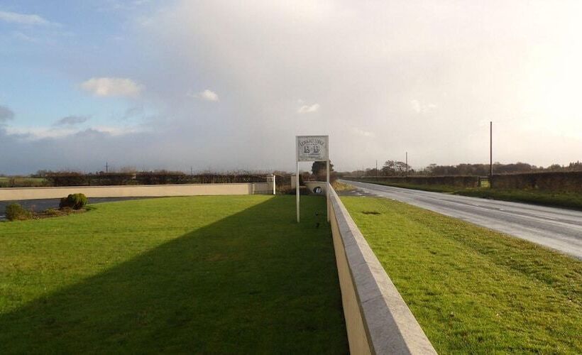 تختخواب و صبحانه Lisnagalt Lodge