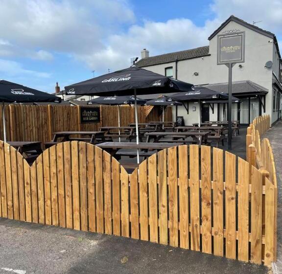 צימר Mersey View Hotel & Pub