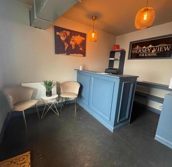 צימר Mersey View Hotel & Pub