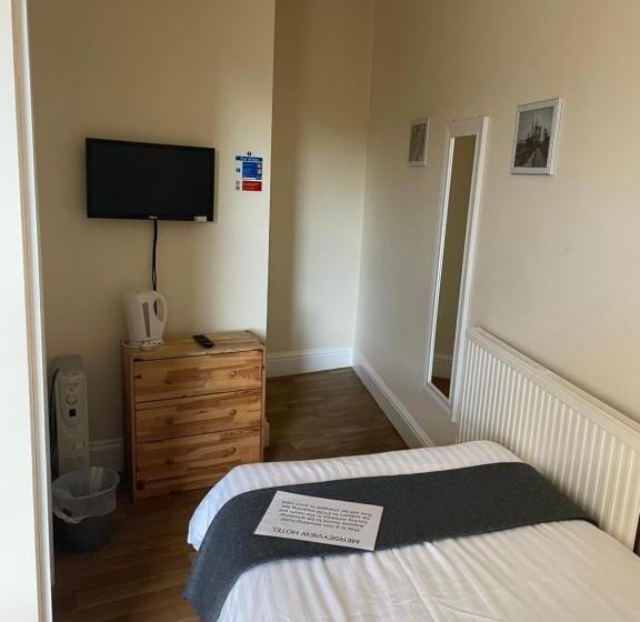 צימר Mersey View Hotel & Pub